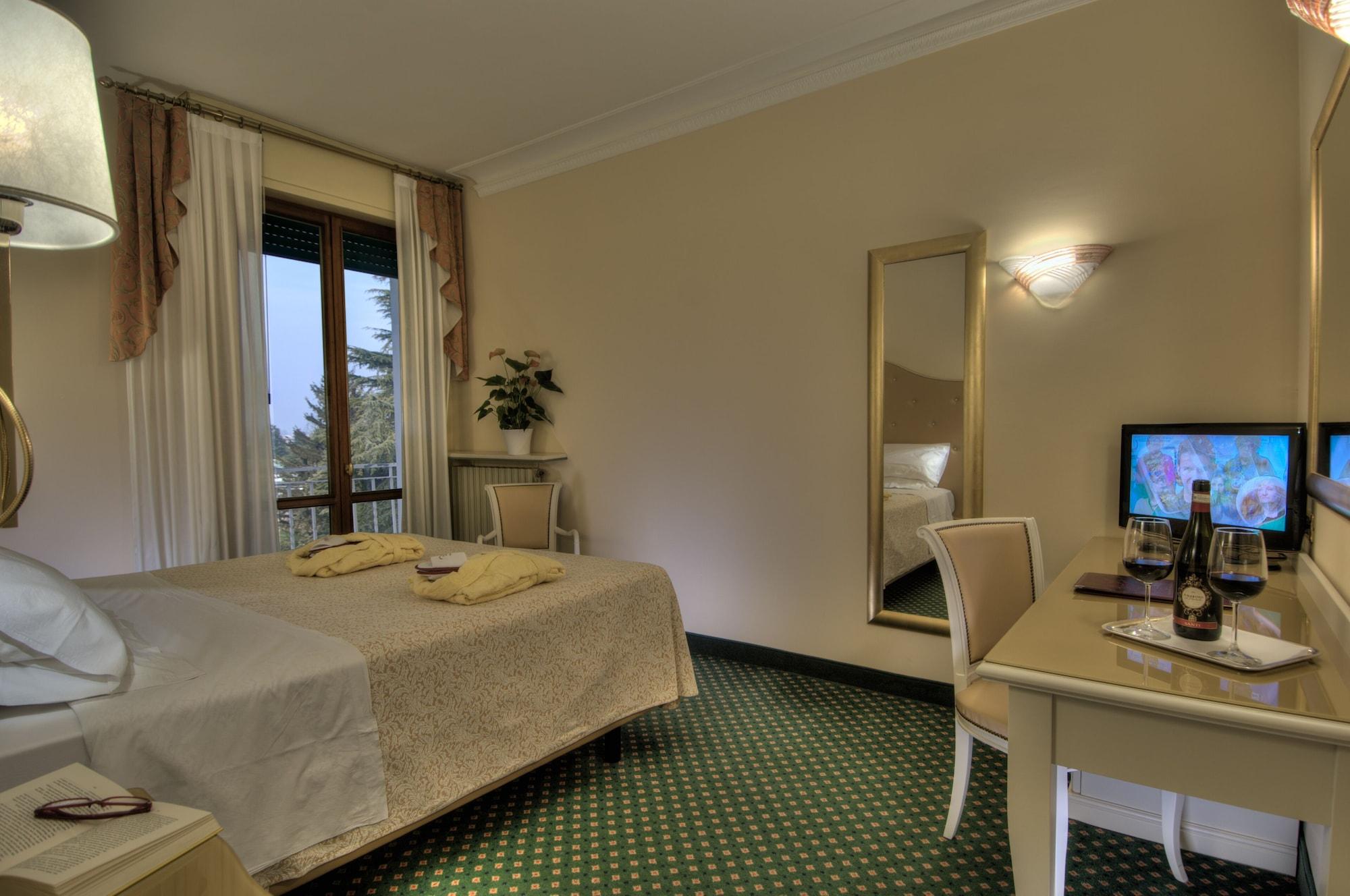 Palace Hotel Meggiorato Abano Terme Exterior photo